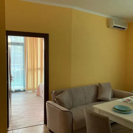 Sunny Cozy Appartement Primorsko